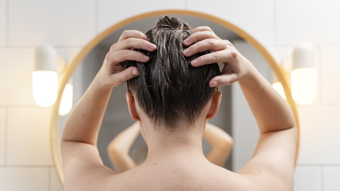 Comment prendre soin de son cuir chevelu ?